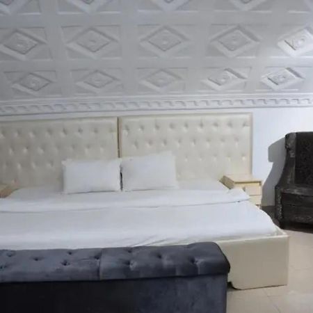 Room In Lodge - Ambience Hotels Abujahome For Leisure And Business Travellers Екстер'єр фото