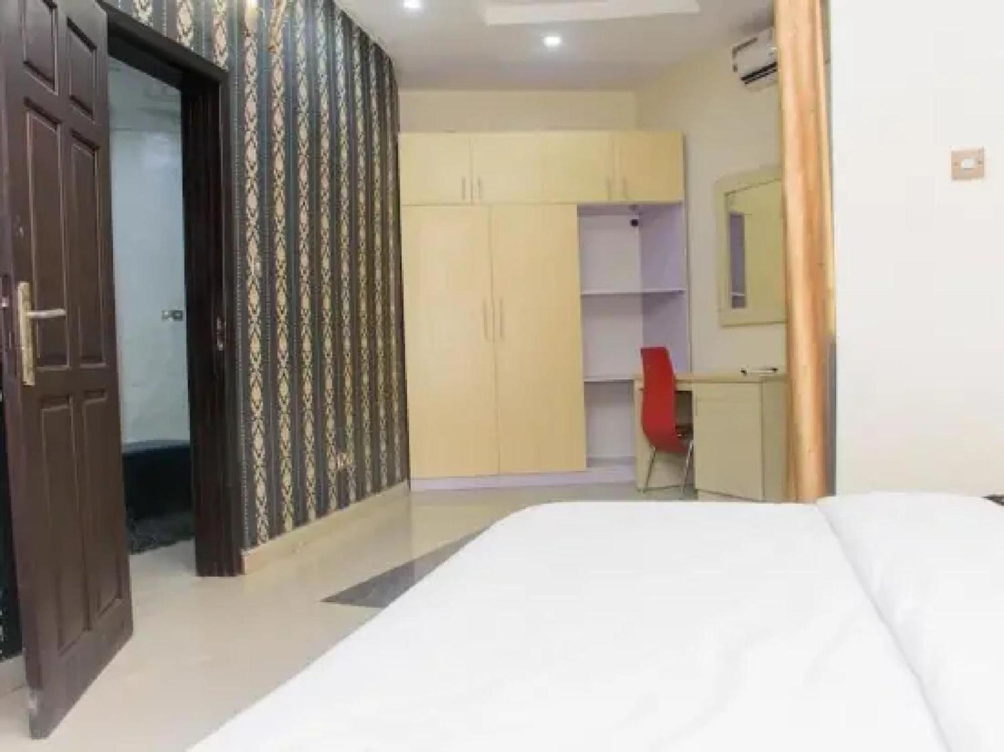 Room In Lodge - Ambience Hotels Abujahome For Leisure And Business Travellers Екстер'єр фото